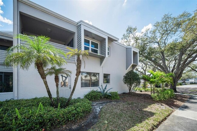 Building Photo - 10626 Longwood Dr