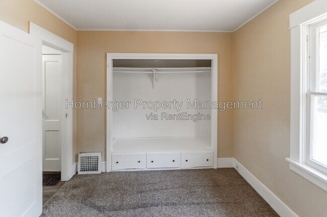Building Photo - 2627 N Martin St