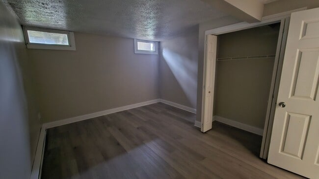 Building Photo - 940 Piper Rd