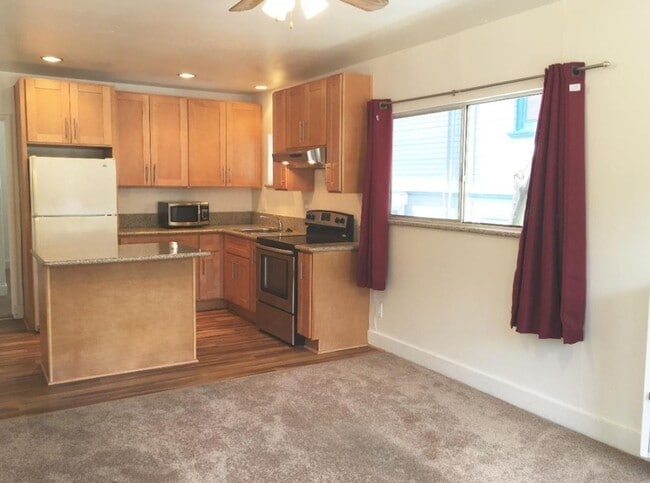 Building Photo - 313 First Street unit B San Rafael CA 94901-1 bd 1 bath