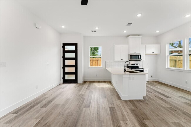 Building Photo - 8506 Wileyvale Rd