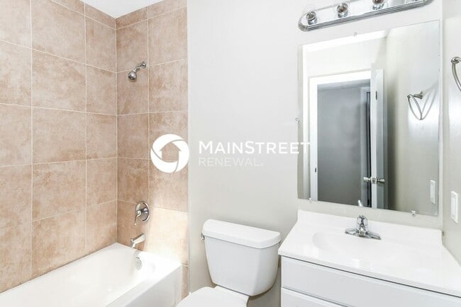 Building Photo - 3 Bedroom Pet-Friendly Home in Jacksonville, FL with Main Street Renewal