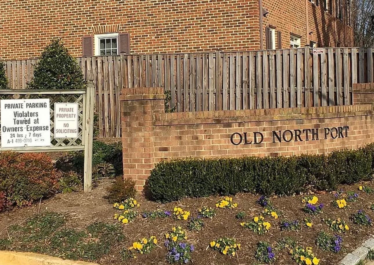 Building Photo - 1331 Chetworth Ct