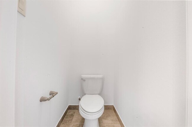 Building Photo - 3646 Aldridge Dr