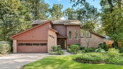 Building Photo - 1936 Foxtail Pl