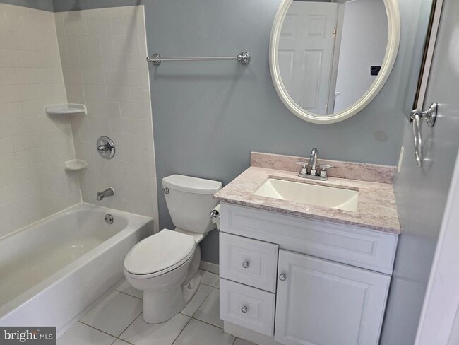 Building Photo - 300 Cinnabar Ln