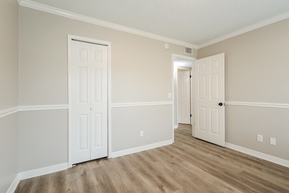 Building Photo - 811 Elmwood St