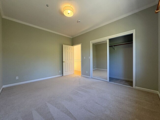 Building Photo - Spacious 3BR + Office | 2,150 SF | 2-Car Garage | Prime Menlo Park