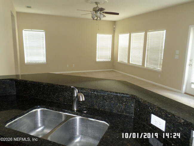 Building Photo - 11807 Templeton Rd