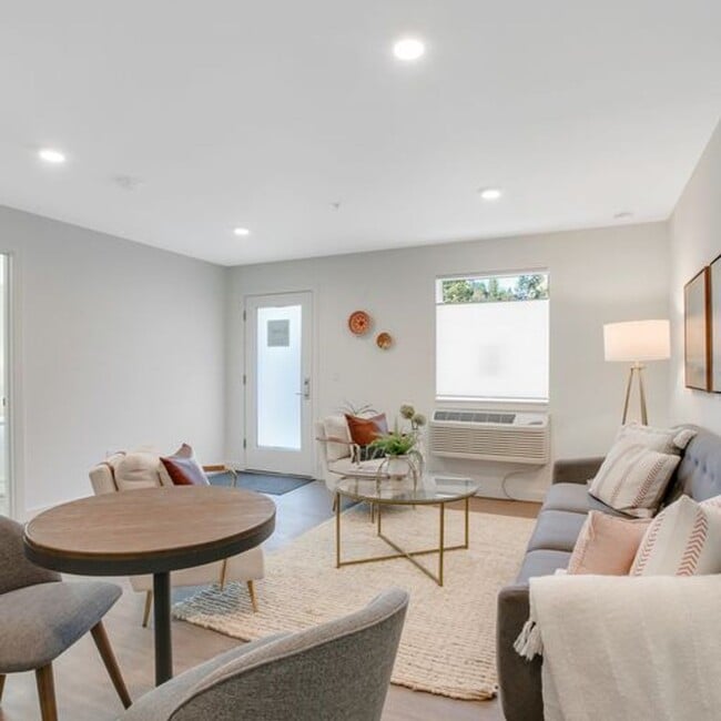 Interior Photo - The Allison