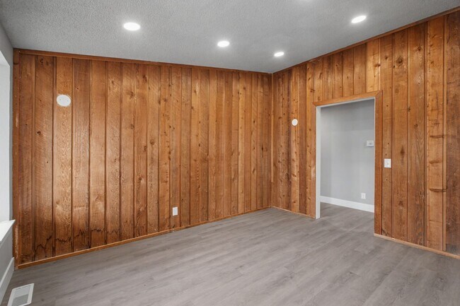 Building Photo - 332 Birch