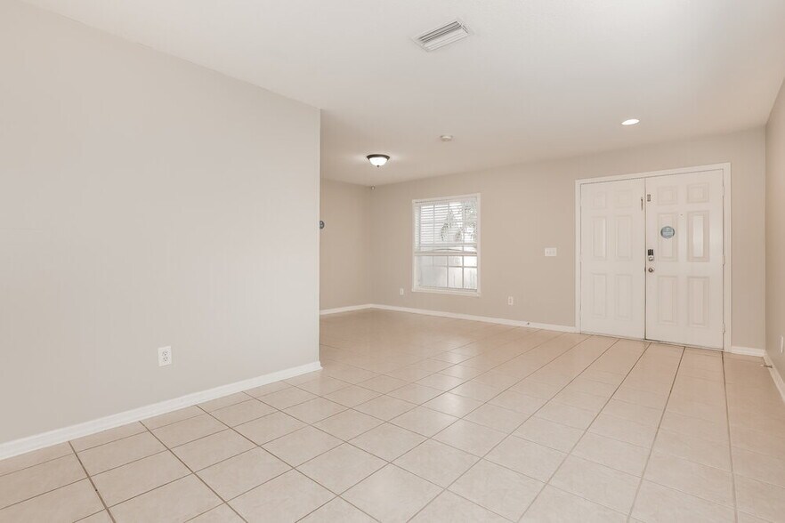 Building Photo - 17126 Falconridge Rd
