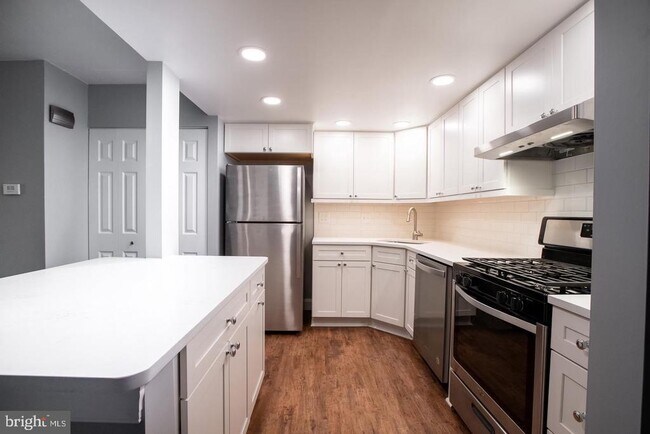 Building Photo - 188 Old Forge Crossing