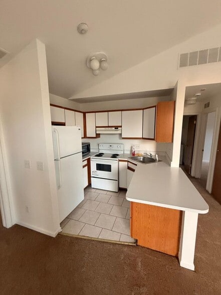 Building Photo - 42786 Lilley Pointe Dr