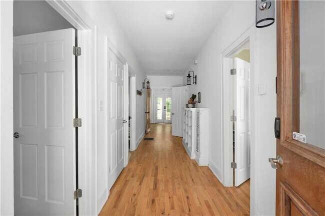 Building Photo - 217 Berean Ave SE