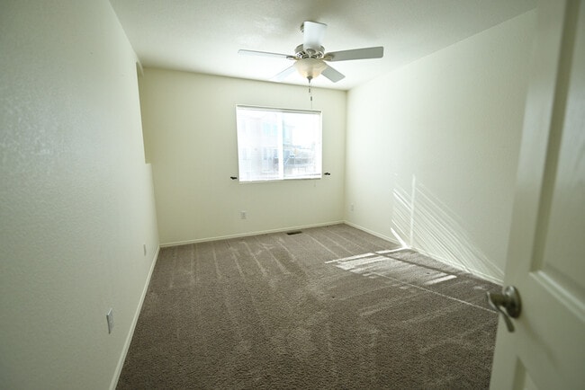 Building Photo - 1343 Lookout Springs Dr