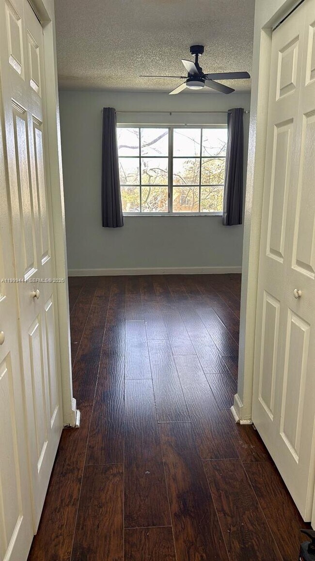 Building Photo - 2201 W Preserve Way