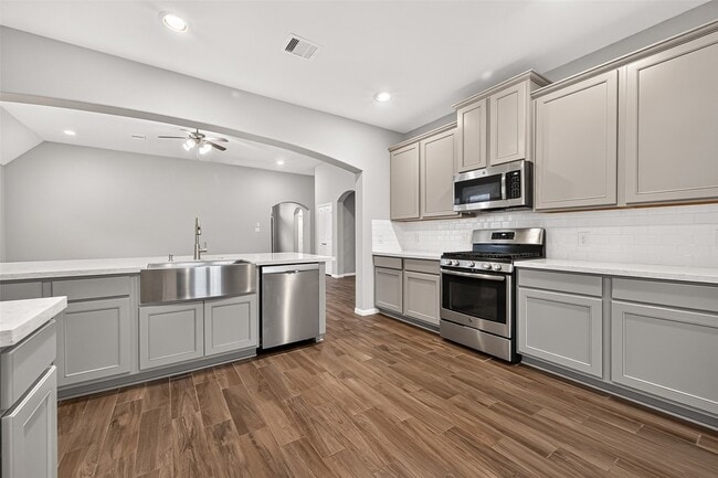Building Photo - 14122 Sunrise Arbor Ln