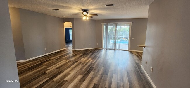 Building Photo - 27 La Mancha Dr