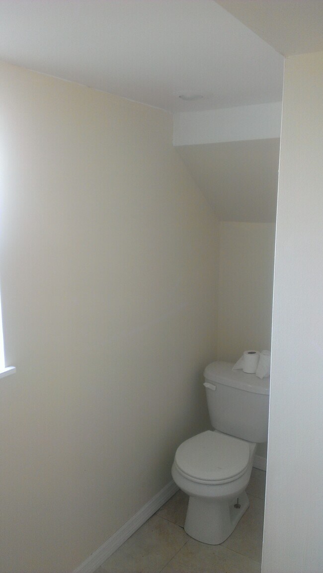 117 8th Ave S 117 8th Ave S Jacksonville Beach FL 32250 Apartment