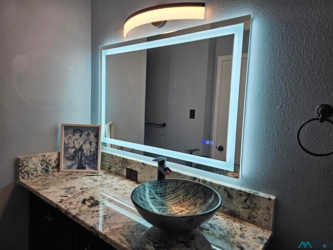 Building Photo - 2305 North Dr