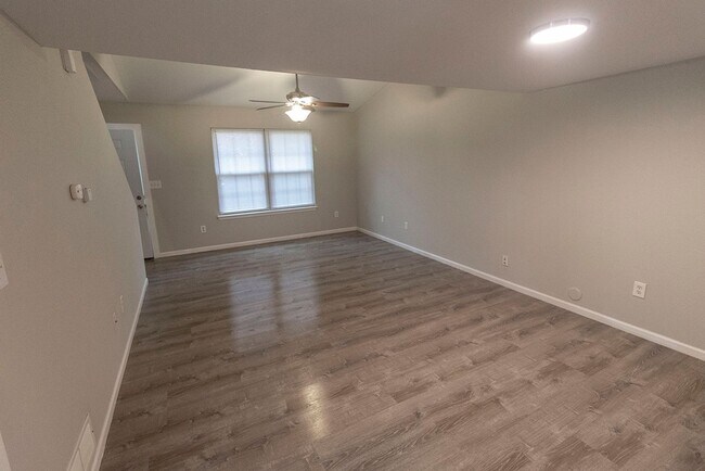 Building Photo - 5301-5303-5303 Currituck Ln