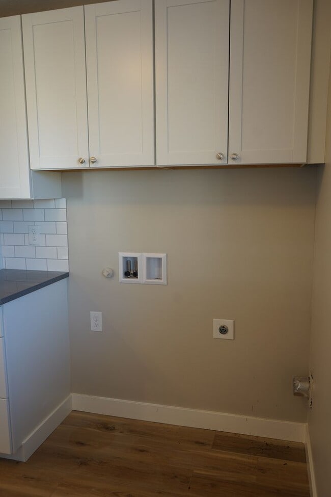 Building Photo - 1410 E 30th St