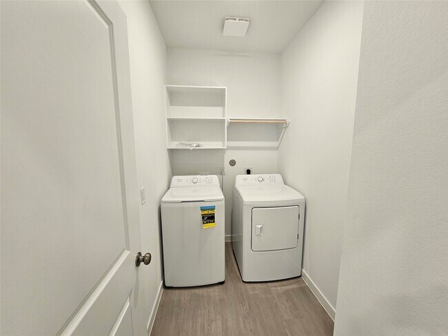 Building Photo - 3053 Avenida Sonoma Dr