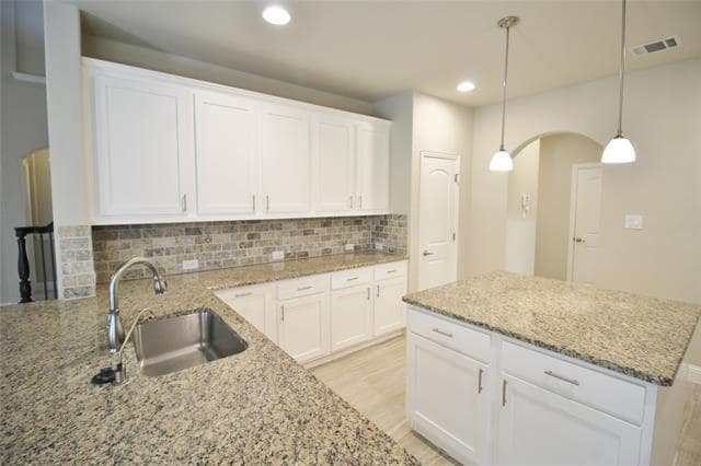 Building Photo - 3200 Treyburn Ln