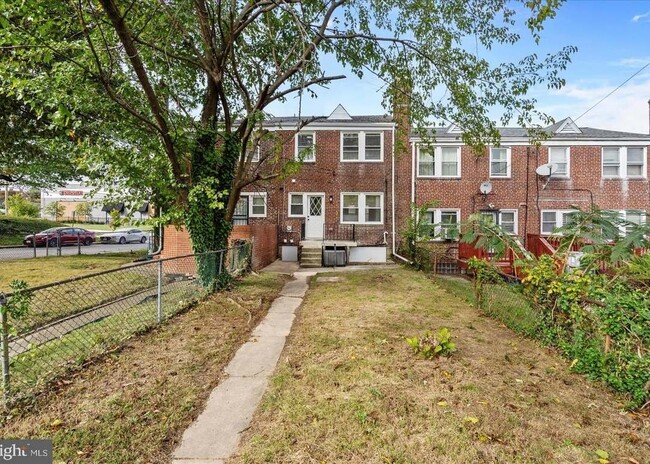 Building Photo - 1603 Argonne Dr