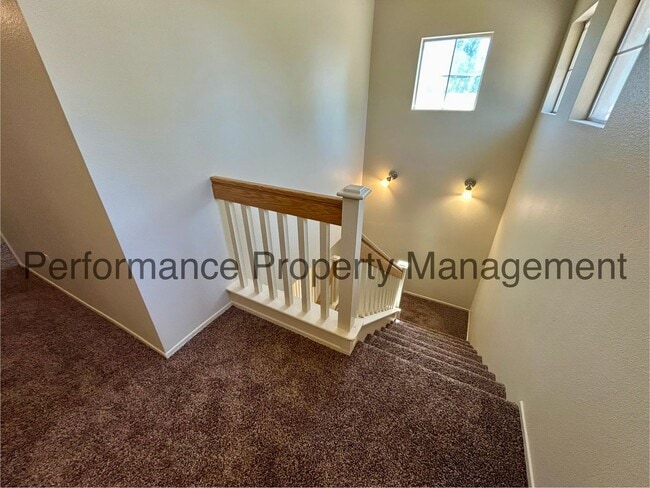 Building Photo - Stunning 4 Bed/3 Bath Condo in Silver Cree...