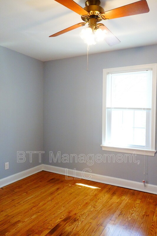 Building Photo - 8401 Greenwood Ave