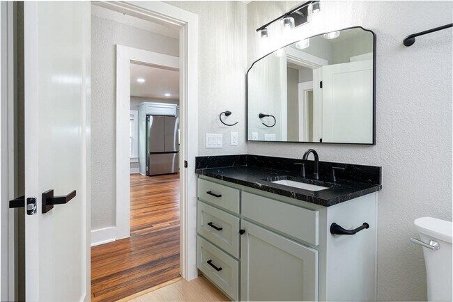 Building Photo - 329 Flores St