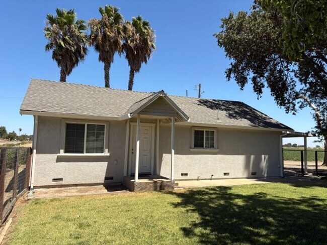 Building Photo - 19624 Alder Ave