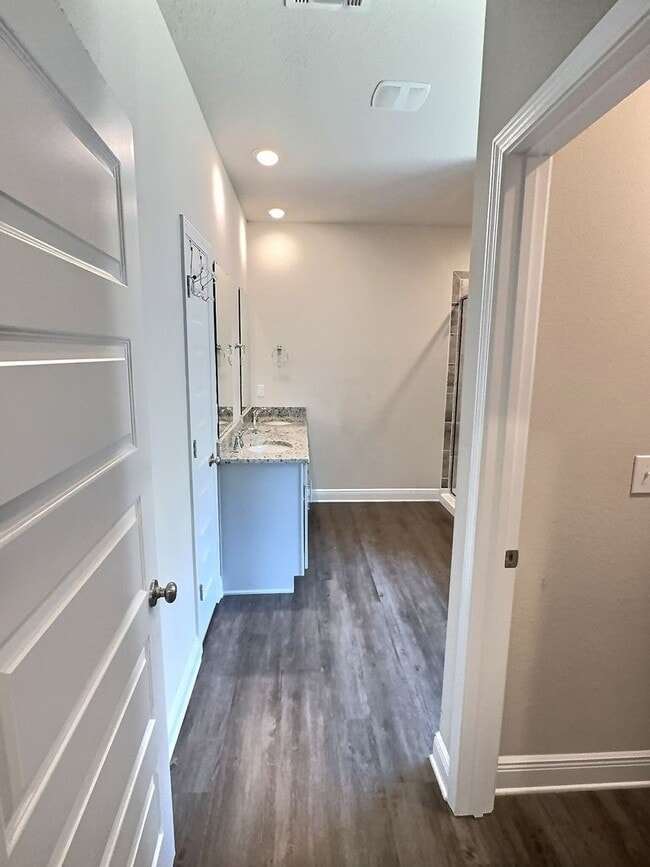 Building Photo - Cute 3 bedroom home in Ocean Springs