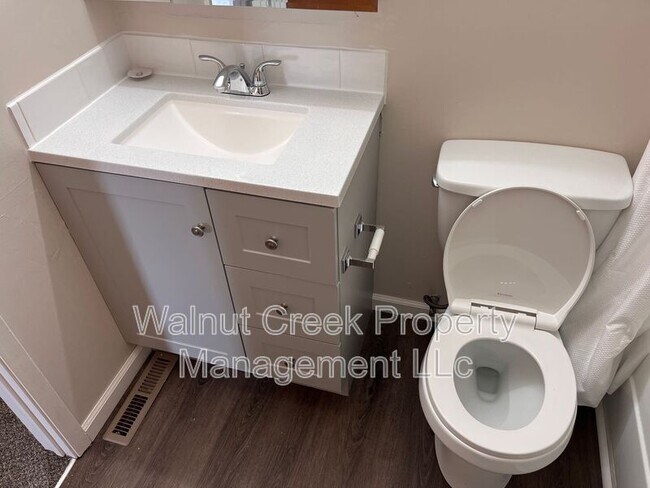 Building Photo - 5520 Beavercrest Dr