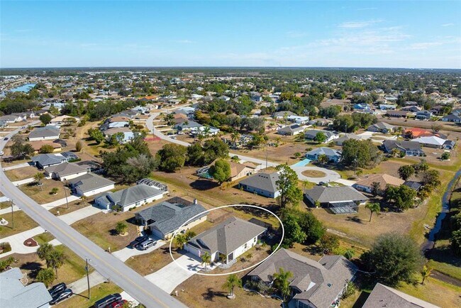 Building Photo - 25901 Aysen Dr