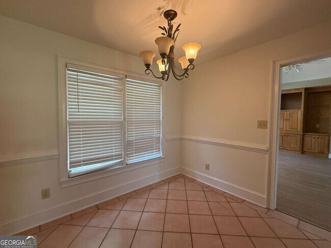 Building Photo - 307 Centennial Rd