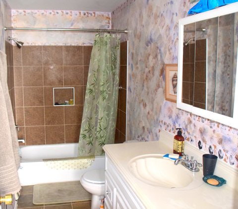 Building Photo - 88 Saco Ave