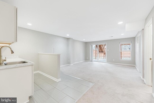 Building Photo - 21765 Tottenham Hale Ct