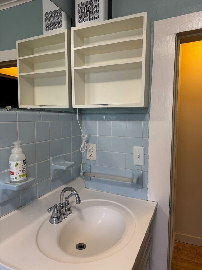 Building Photo - East AVL - Studio Apartment, Large Deck, Winter Views!