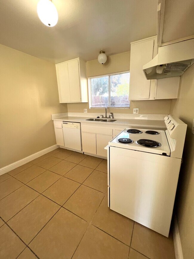 Building Photo - 3612 Micheli Ct