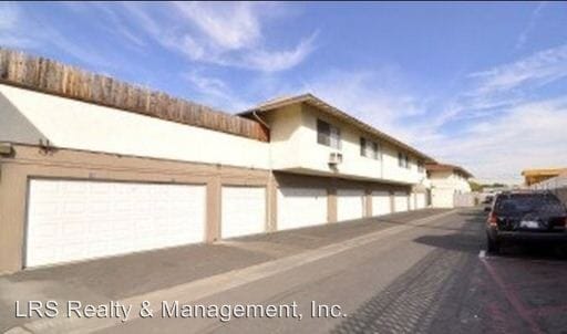 Building Photo - 8080 Bever Pl