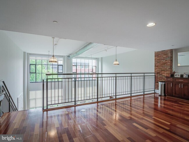 Building Photo - 1600 Clarendon Blvd