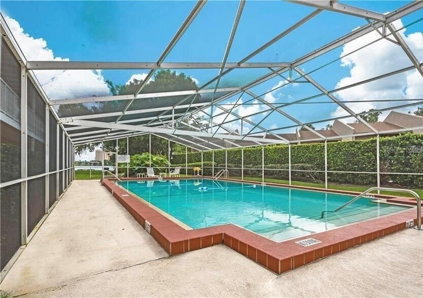 Beautiful residents-only pool. - 320 Lakeview St