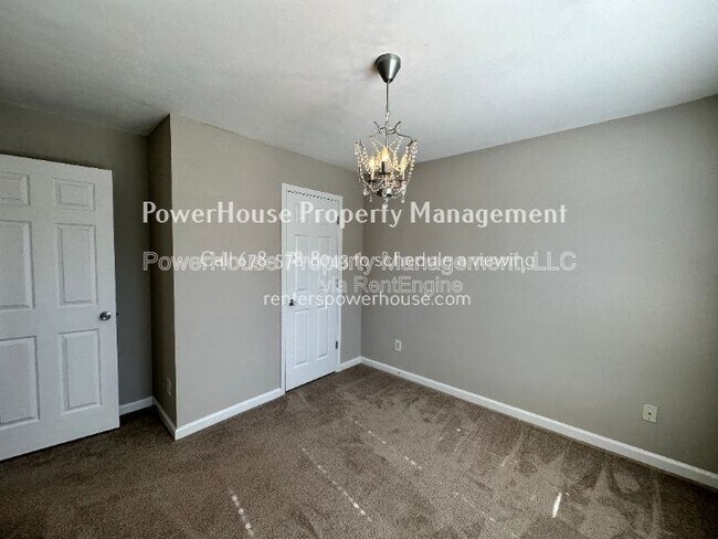 Building Photo - 2403 Walnut Tree Ln