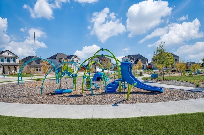 Building Photo - 1312 Silver Grass Mdw