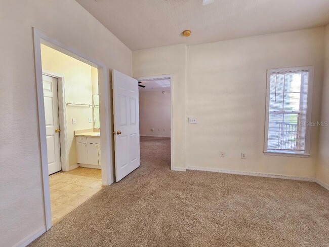 Building Photo - 3577 Conroy Rd