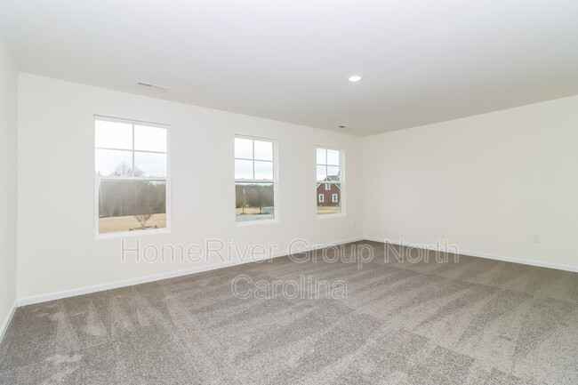 Building Photo - 1531 Antioch Dr