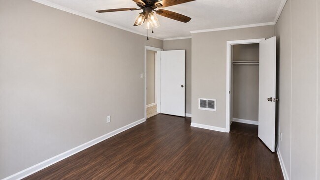Building Photo - 1415 Geeston St